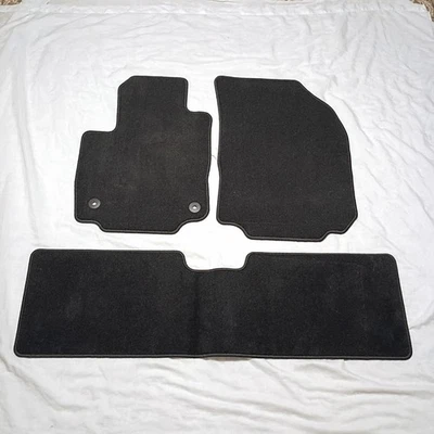 Juego de alfombrillas negras de 3 piezas para Chevy Equinox GMC Terrain 2018-2024 OEM 84265141 Foto 1 de 3