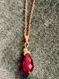 gold necklace with simulated ruby gemstone - Picture 1 of 1