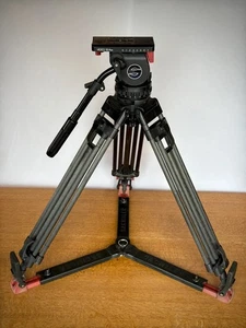 Sachtler Video 18P Fluid Head w/2 Stage Carbon Fiber Tripod and Spreader - Picture 1 of 5