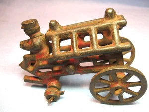 Antico carro scala antincendio in ghisa arcade P/R - Foto 1 di 10