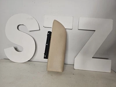 2003-2011 Lincoln Town Car Beige Right Passenger  Door Panel Armrest IMMACULATE  - Изображение 1 из 4