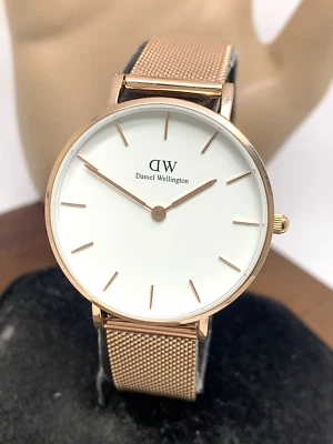 Женские часы Daniel Wellington DW00100163 белый циферблат 32 мм сетчатый ремешок из розового золота - Изображение 1 из 4