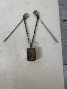 Antike Trauer Ära Doppel Stecknadel mit Haar Medaillon - Bild 1 von 10