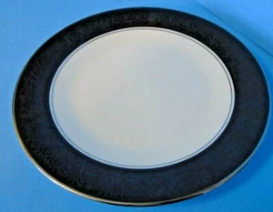 Noritake Mirano #6878  -  8 1/4" Salad Plate - Etched Flowers on Black Band - Picture 1 of 1