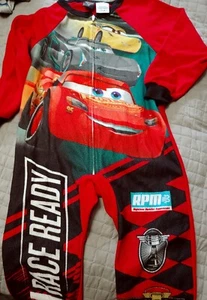 Disney Pixar Cars 3 Boys PJs Size 4/5 - Picture 1 of 2