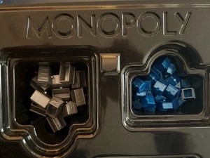 Monopoly Electronic Banking 32 Blue Houses & 12 Hotels 2007 Replacement Pieces - Picture 1 of 3