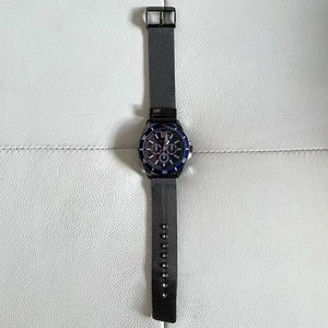 IZOD Watch Men Graphite Tone 44mm Blue Bezel Mesh Band Faux Chrono Needs Battery - Foto 1 di 10