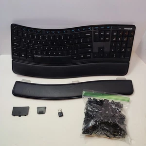 Microsoft Sculpt Comfort Keyboard Wireless WITH RECEIVER Black Mod 1531 / READ! - Picture 1 of 20