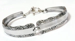 Vintage Steel Floral Bracelet Flowers Silver Color Romantic Jewelry sbr-34 - Picture 1 of 8