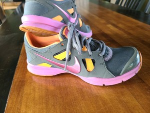 nike comfort footbed shoes