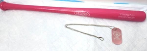 Mazza da baseball Striking Out Breast Cancer Louisville Slugger Mini 18" in legno rosa - Foto 1 di 7