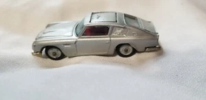 CORGI JR JAMES BOND ASTON MARTIN 1960S - Picture 1 of 5