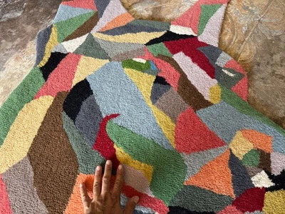 ALFOMBRA DE LANA HECHA A MANO 3x5 acolchada a mano nueva diseño de perro limpio colorido abstracto arte grande Foto 1 de 4