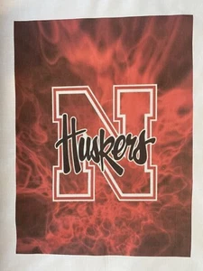 1 Nebraska Cornhuskers FUSSBALL LOGO AUF 18X18 NÄHBLOCK QUILT QUADRATISCH Logo #2 - Bild 1 von 1