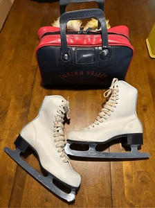 Vintage Brookfield Japan Women’s White Lace up Figure Ice Skates and Bag Size 9 - Picture 1 of 16