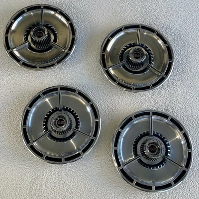 1964 CHEVY IMPALA SS HUB CAPS - RECONDITIONED - ALL ORIGINAL - BEAUTIFUL - Image 1 of 4