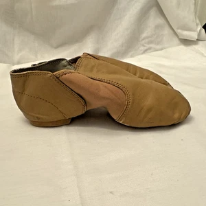Dance Class Womens Tan Slip On Jazz Boot Shoes Size 8 Good Used Condition - Picture 1 of 8