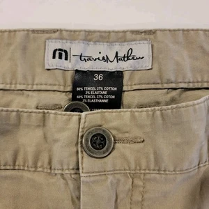 Pantalones de mezclilla Travis Mathew Legacy para hombre 36x32 beige peso pluma movilidad suave ligero - Imagen 1 de 7