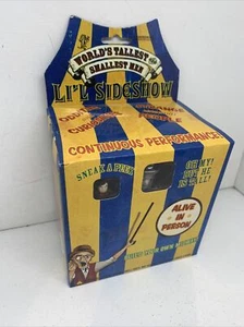 LI'L SIDESHOW - THE  WORLD'S TALLEST AND SMALLEST MEN. NIB - Picture 1 of 7