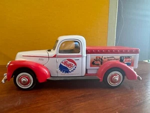 PEPSI COLA 1940 FORD PICK-UP TRUCK GOLDEN WHEELS 1:25 DIE-CAST-NO BOX - Picture 1 of 8