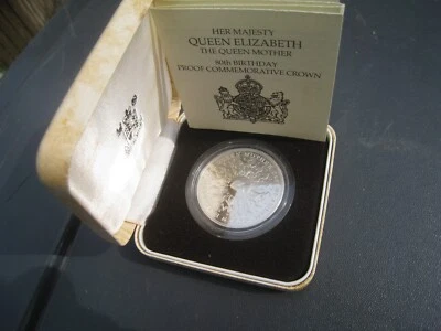Elizabeth II Proof Crown "Queen Mother's 80th Birthday" 1980 in case of issue. - Image 1 of 4