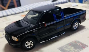 Ford F-350 Harley Davison 1:18 - Foto 1 di 7