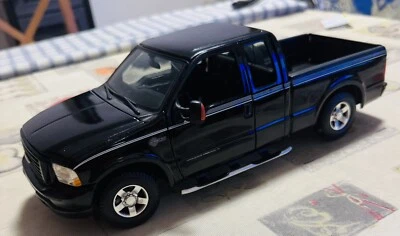 Ford F-350 Harley Davison 1:18 - Immagine 1 di 4
