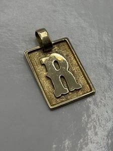 14K Gold Letter Initial R Pendant 5.5 gr - Picture 1 of 10