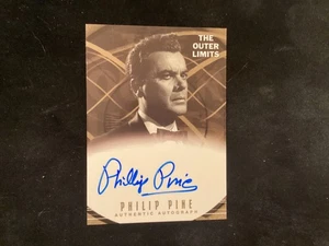 TARJETA FIRMADA THE OUTSIDE LIMITS/TWILIGHT ZONE PHILLIP PINE EN SOPORTE DE PLÁSTICO - Imagen 1 de 2