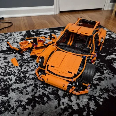 LEGO TECHNIC: Porsche 911 GT3 RS (42056) - 95% Complete - no box no manual - Image 1 of 4