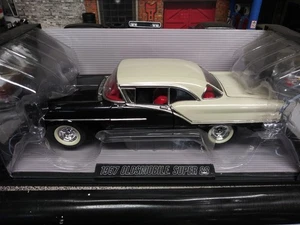 1/18 Scale 1957 Oldsmobile Super 88 Highway 61 Diecast Black & White W/ Red Int - Picture 1 of 1