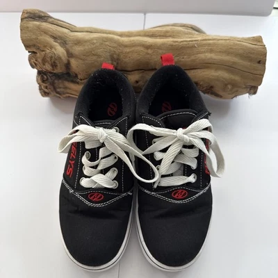 Heelys мальчиков на колесиках, черный и красный, коньков обувь, размер молодежи 2. - Изображение 1 из 4