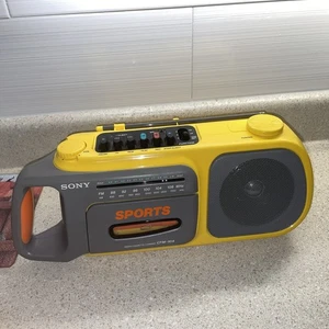 Radio Cassette SONY SPORTS Modelo CFM 104 Compra Americana - Imagen 1 de 12