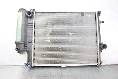 Radiador BMW Serie 5 E34 Sedán 525i M50B25 1992 LM77 Foto 1 de 4