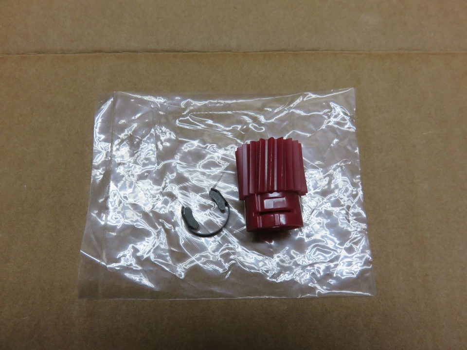 NEW OEM 95-98 NISSAN 240SX S14 KA24DE 5 speed manual speed sensor red gear clip - Image 1 of 1
