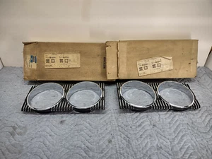 RARE VINTAGE 1970 NOS CHRYSLER NEWPORT LH & RH HEADLIGHT BEZELS #2949688 & #689 - Bild 1 von 12
