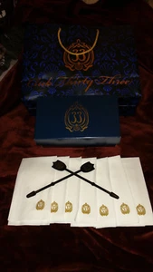 Bolsa de compras DISNEYLAND CLUB 33, caja vacía, 7 siestas y 2 lanzas para beber ¡RARA! - Imagen 1 de 9