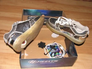 HEELYS Premium 1 LO Silver UK4 36,5 Schuhe mit Rollen LEDs Skateschuhe USB Licht - Bild 1 von 2
