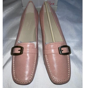 Neu im Karton Anne Klein iFlex Bryce Ballerinas aus Petunien-Eidechsenleder – Damengröße 1/2 W - Bild 1 von 7