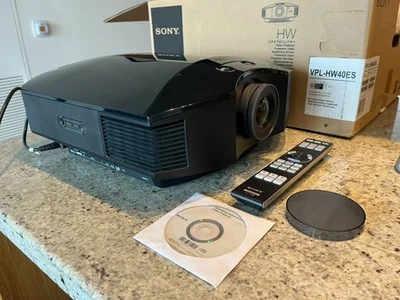 Sony VPL-HW40ES SXRD 1080p HD 3D Home Theater Projector in Excellent Condition - Image 1 of 4