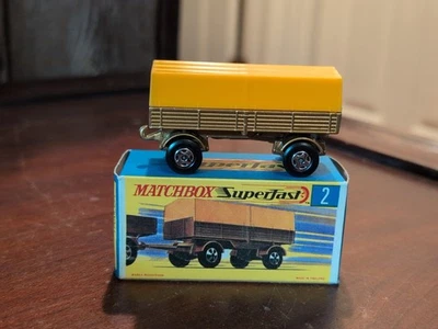 Remolque Mercedes Gold Matchbox Superfast #2 de colección en caja original  Foto 1 de 4