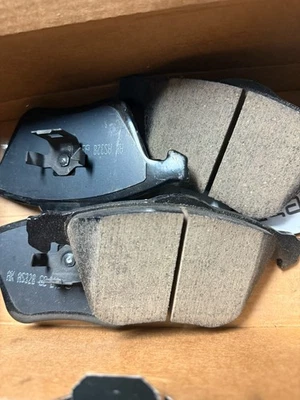 Kit Pastillas Freno Delanteras Volvo Akebono 31212184 Foto 1 de 3