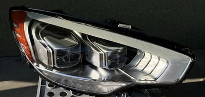 Conjunto de faros LED OEM 2015-2017 Kia K900 derecha (derecha) - parte # 92102-3T525 Foto 1 de 4