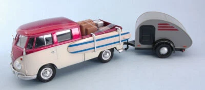 MODELLINO FURGONE STATICO DIECAST VW 12 PICK UP WEEK AT THE BEACH SET SCALA 1:24 - Immagine 1 di 2