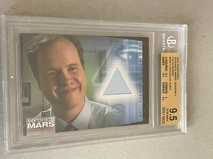 2006 Inkworks VERONICA MARS Joss Whedon MEMORABILIA Screen Worn Wardrobe BGS 9.5 - Picture 1 of 8
