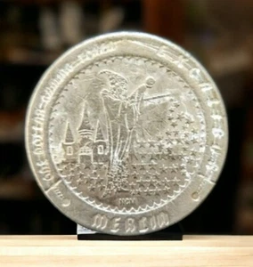 Merlin Excalibur Casino & Hotel Las Vegas Nevada Vintage $1 Gaming Token 1990 - Picture 1 of 3