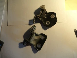 99-2001 ISUZU VEHICROSS PASSENGER DOOR HINGES OEM - Picture 1 of 3
