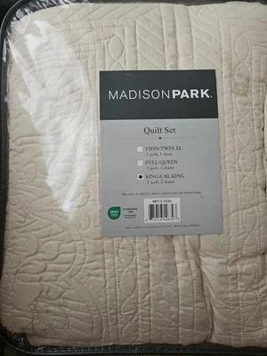 Madison Park King / Cal King 3 Piece Reversible Scalloped Edge Quilt Set - Image 1 of 3
