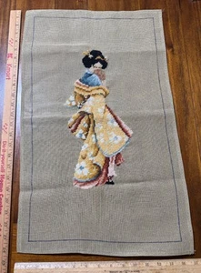 Vintage Geisha Nadelspitze fertig ungerahmt japanisch asiatisch Kimono Wandkunst - Bild 1 von 2
