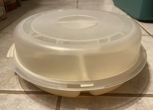 Rubbermaid 0259 Servin Saver 12" Round Vegetable Fruit Dip Tray Ivory - Picture 1 of 6